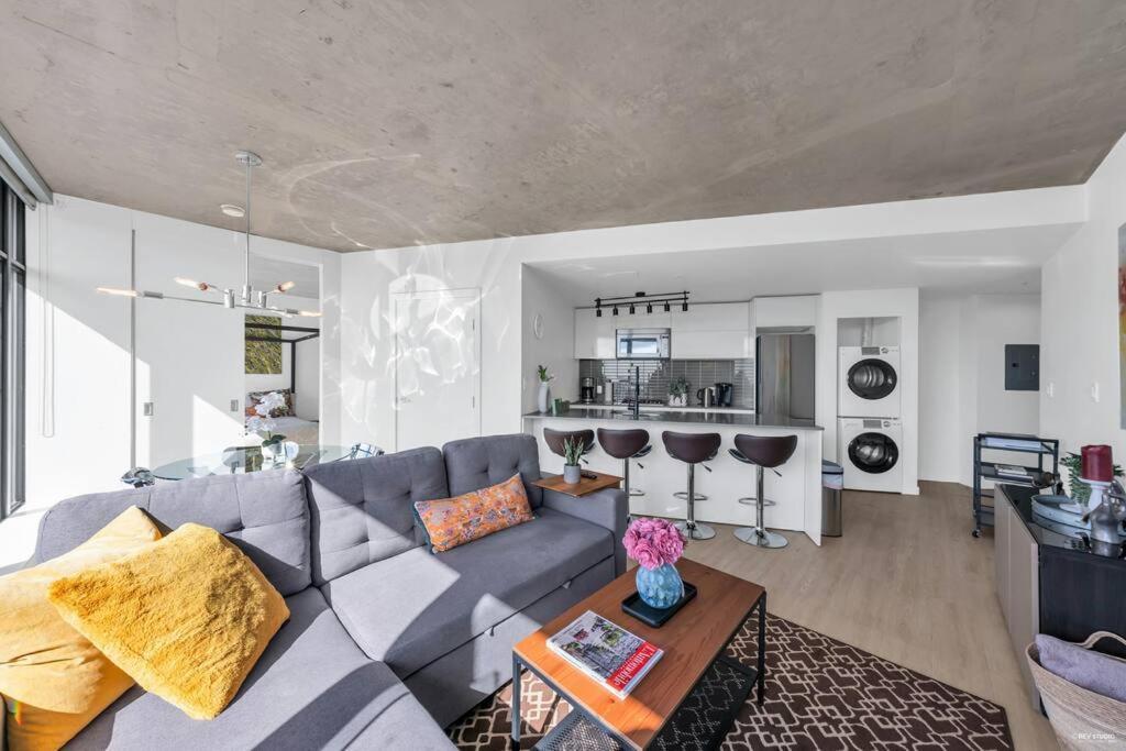 Skyview, 40Th Floor! 2Br Condo In Downtown Vancouver Exterior foto