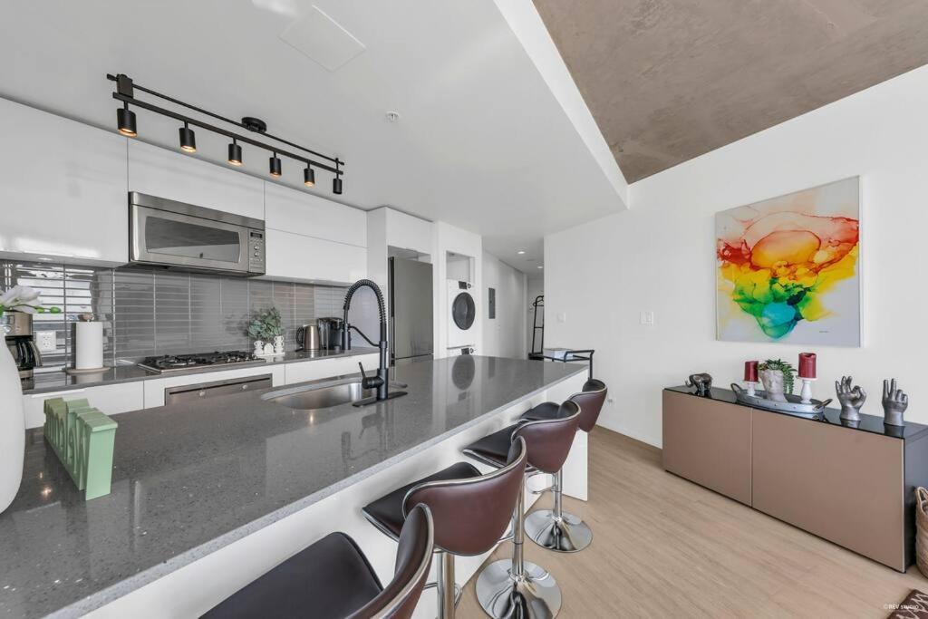 Skyview, 40Th Floor! 2Br Condo In Downtown Vancouver Exterior foto